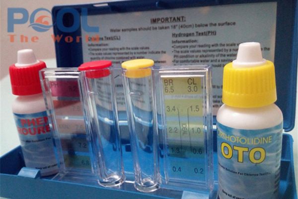 Nước hồ bơi chuyển màu bất thường kiểm tra ngay với bộ test pH Clo